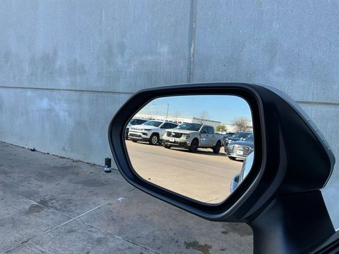 Used 2025 Toyota Corolla LE image 18