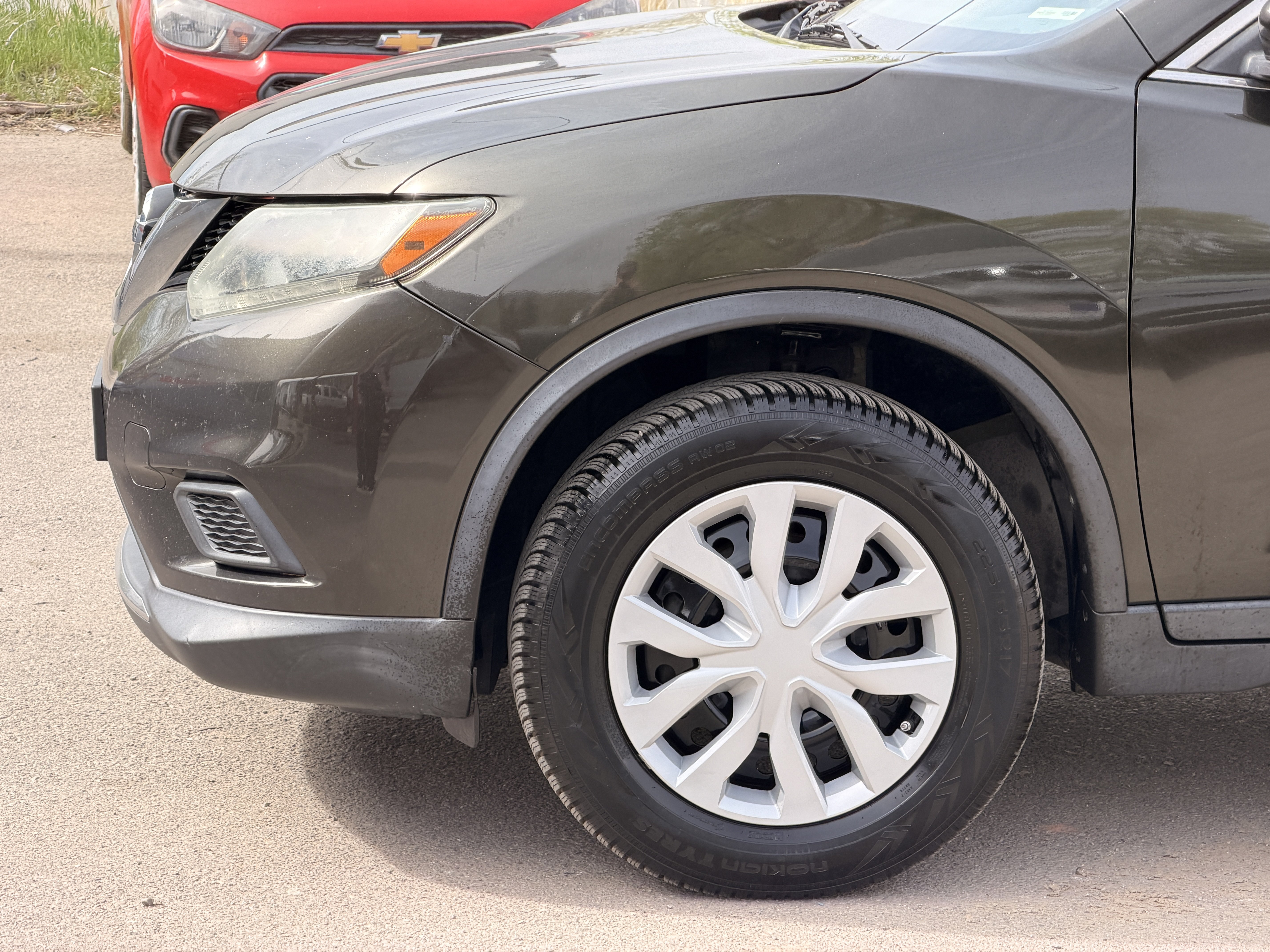 Used 2016 Nissan Rogue S AWD/4WD image 10