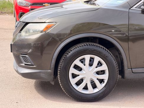 Used 2016 Nissan Rogue S AWD/4WD image 10