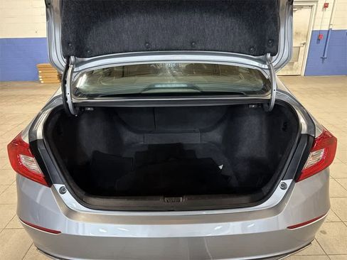 Used 2022 Honda Accord Sport image 11