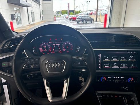 Used 2025 Audi Q3 2.0T Premium AWD/4WD image 8