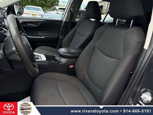 Used 2023 Toyota RAV4 XLE AWD/4WD image 11