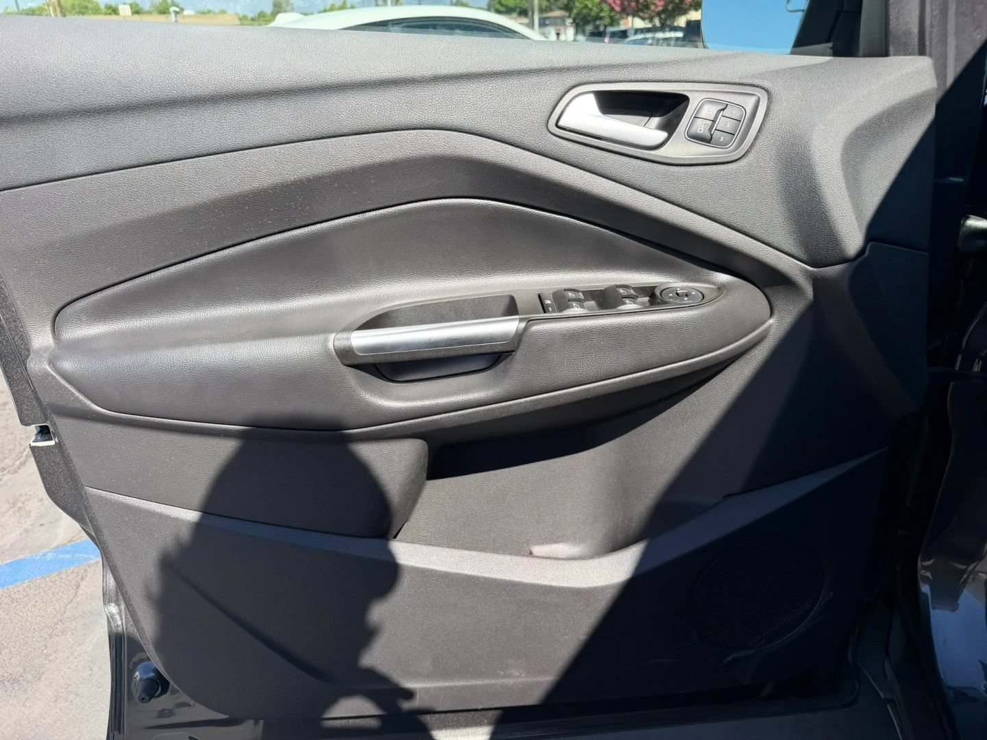 Used 2017 Ford Escape Titanium FWD image 6