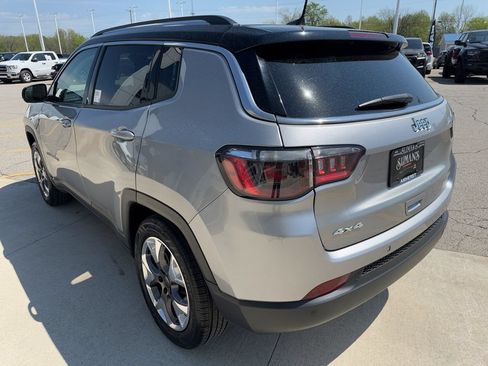 Used 2022 Jeep Compass Limited AWD/4WD image 7