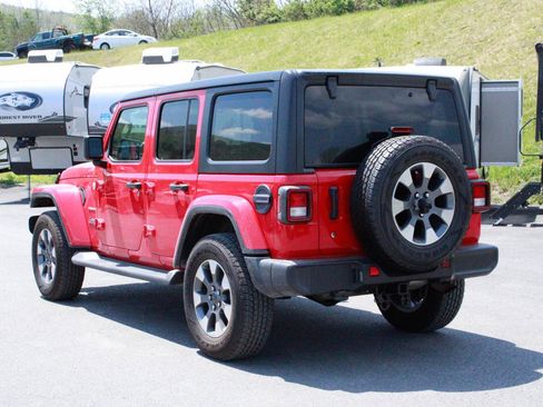 Used 2020 Jeep Wrangler Unlimited Sahara AWD/4WD image 7