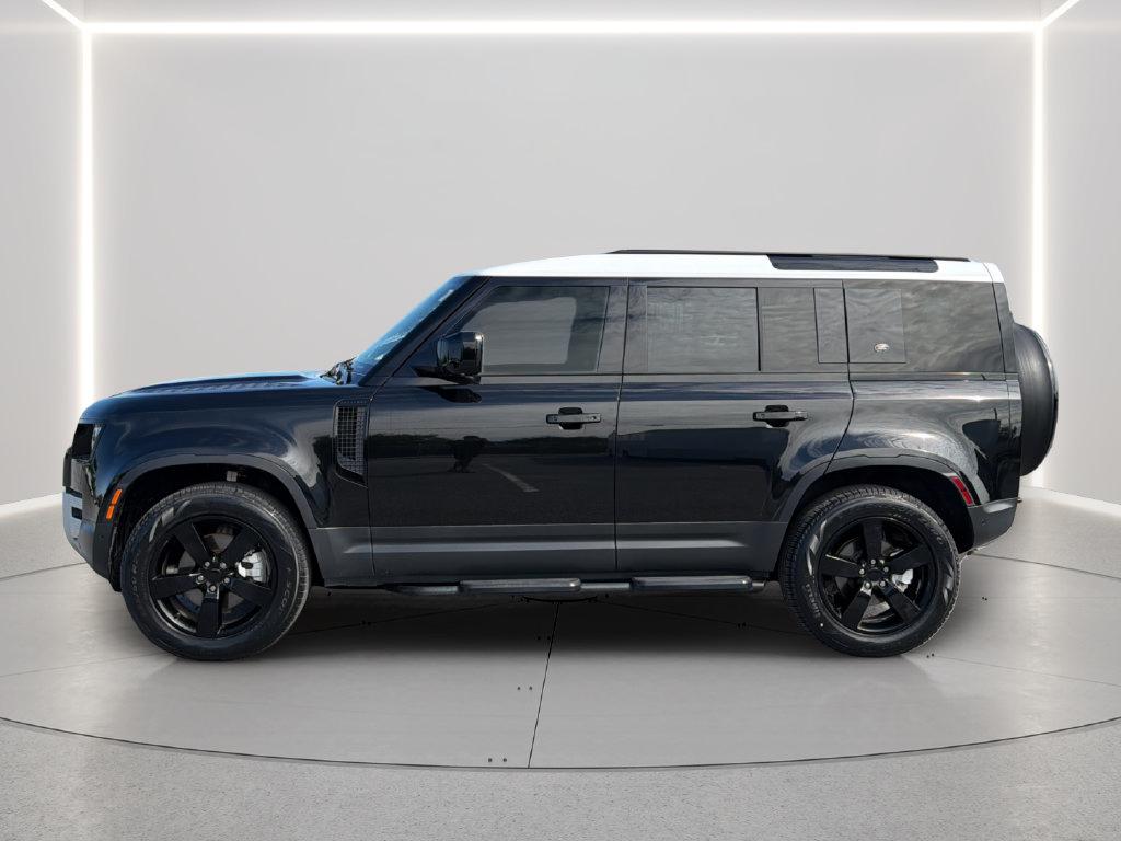 Used 2024 Land Rover Defender 110 S AWD/4WD image 13