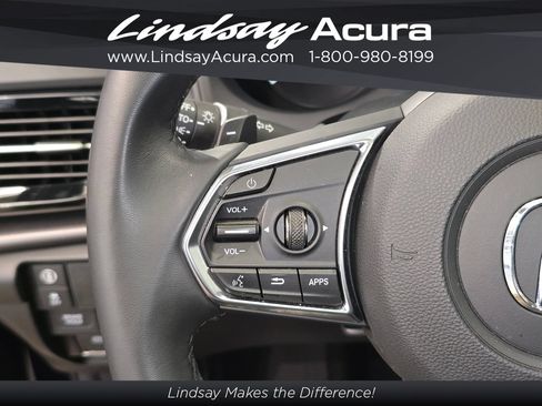 Used 2025 Acura RDX SH-AWD image 17