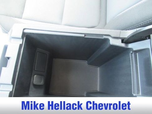Used 2025 Chevrolet Blazer LT w/ Convenience Package FWD image 31