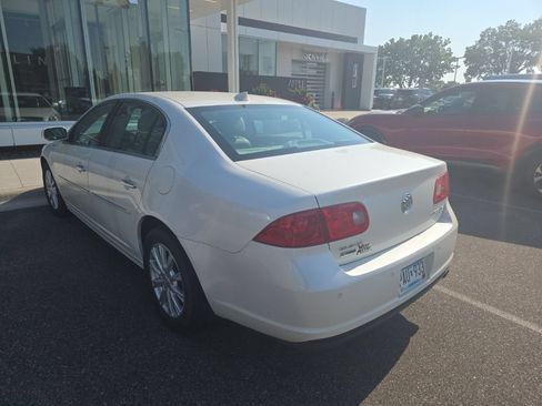 Used 2011 Buick Lucerne CXL w/ Driver Confidence Package FWD image 5