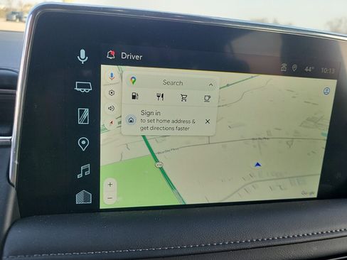 Used 2024 Chevrolet Suburban Z71 w/ Luxury Package image 12