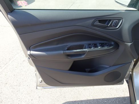 Used 2017 Ford Escape S FWD image 12