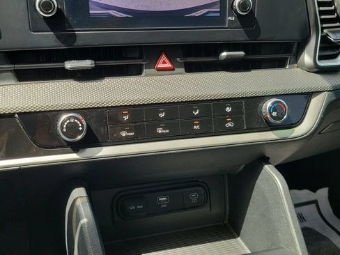 Certified 2024 Kia Sportage LX FWD image 28
