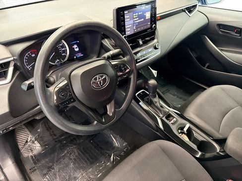 Used 2022 Toyota Corolla LE image 7