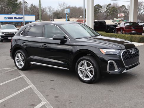 Used 2024 Audi Q5 e Premium image 2