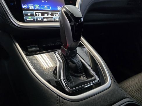 Used 2024 Subaru Outback Premium image 20