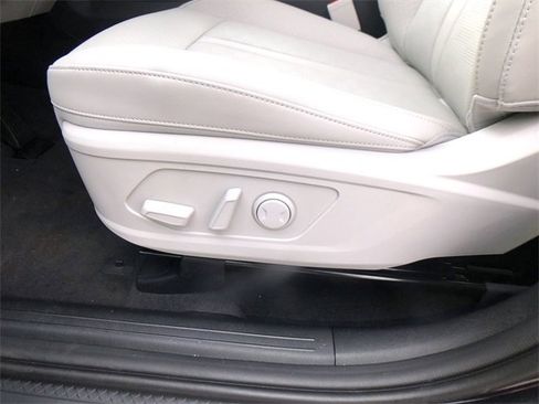 New 2025 Kia Sorento X-Line EX image 12