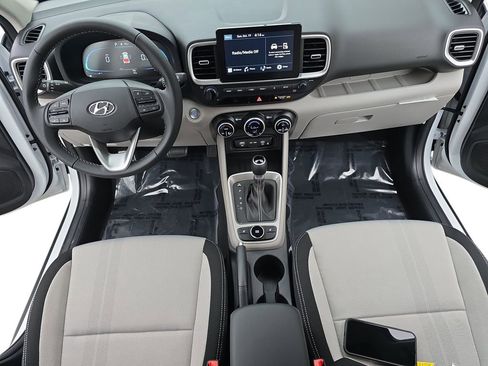 New 2026 Hyundai Venue SEL image 9