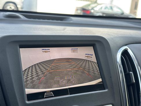 Used 2023 Chevrolet Equinox LT AWD/4WD image 17