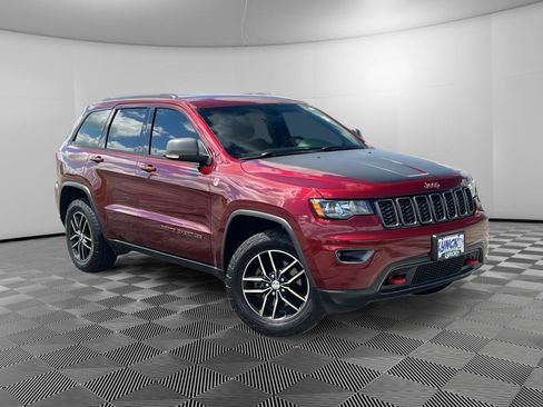 Used 2017 Jeep Grand Cherokee Trailhawk AWD/4WD image 5