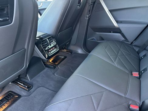 Used 2025 BMW iX xDrive50 image 27