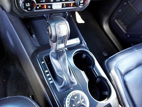 Used 2025 Ford Bronco Outer Banks image 30