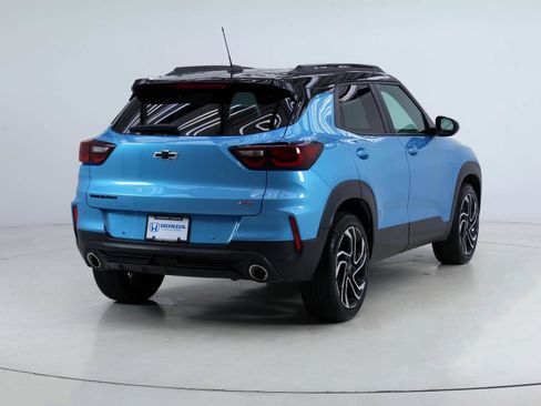 Used 2025 Chevrolet TrailBlazer RS w/ Driver Confidence Package FWD image 2