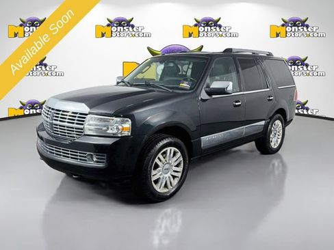 Used 2014 Lincoln Navigator 4WD image 1