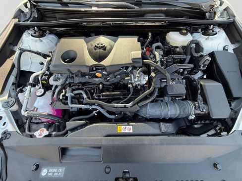 Used 2025 Toyota Camry LE image 9