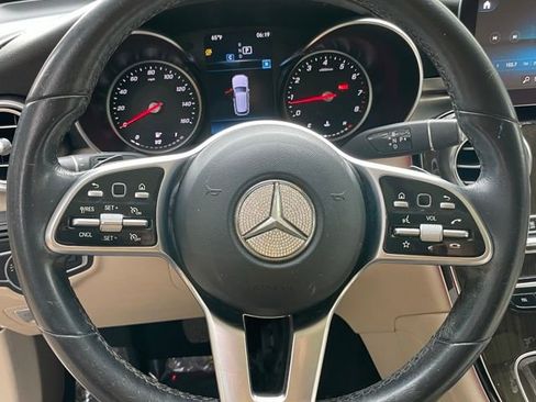 Used 2020 Mercedes-Benz GLC 300 w/ Premium Package image 20