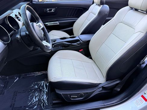 Used 2017 Ford Mustang Premium RWD image 14