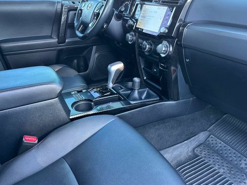 Used 2024 Toyota 4Runner TRD Off-Road Premium w/ Moonroof Package AWD/4WD image 19
