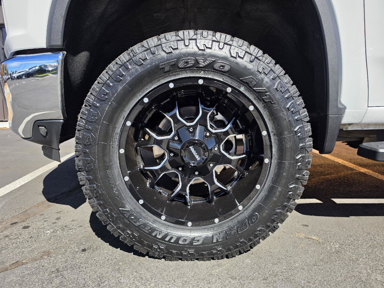 Used 2020 Chevrolet Silverado 3500 LTZ w/ LTZ Premium Package AWD/4WD image 10