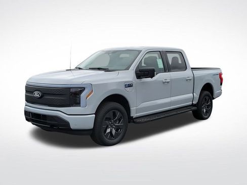 New 2025 Ford F150 Lightning Flash image 2
