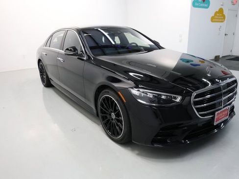 Used 2022 Mercedes-Benz S 580 4MATIC Sedan w/ AMG Line Package image 71