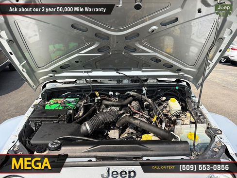 Used 2008 Jeep Wrangler Unlimited Sahara AWD/4WD image 25