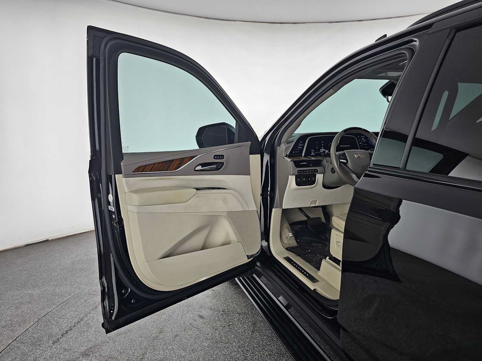Used 2023 Cadillac Escalade Sport Platinum AWD/4WD image 22