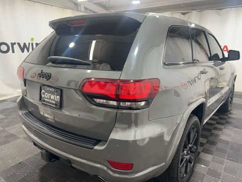 Used 2022 Jeep Grand Cherokee Laredo X AWD/4WD image 8