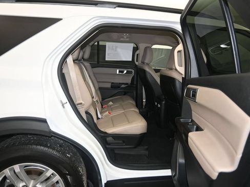 Used 2020 Ford Explorer XLT w/ Equipment Group 202A RWD image 25