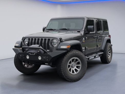 Used 2019 Jeep Wrangler Unlimited Sport S AWD/4WD image 2