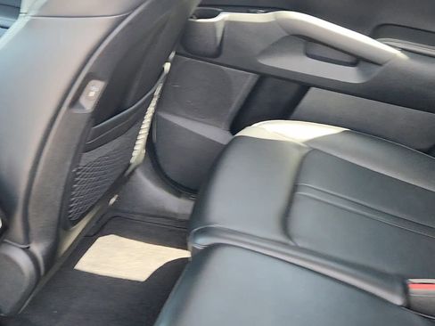 Used 2024 Kia Sorento S AWD/4WD image 19