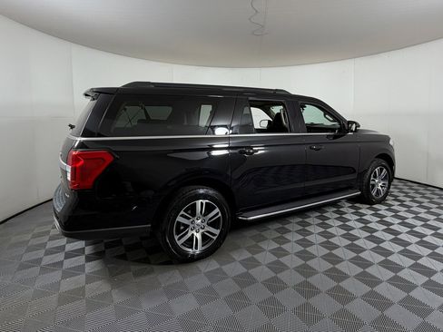 Used 2022 Ford Expedition Max XLT image 4