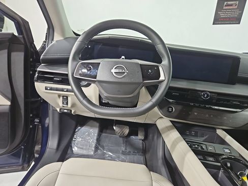 Certified 2025 Nissan Murano SV AWD/4WD image 15