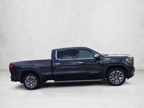Used 2024 GMC Sierra 1500 Denali w/ Denali Reserve Package AWD/4WD image 9