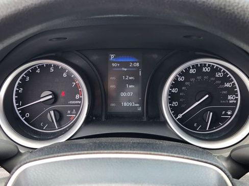 Used 2024 Toyota Camry LE FWD image 11