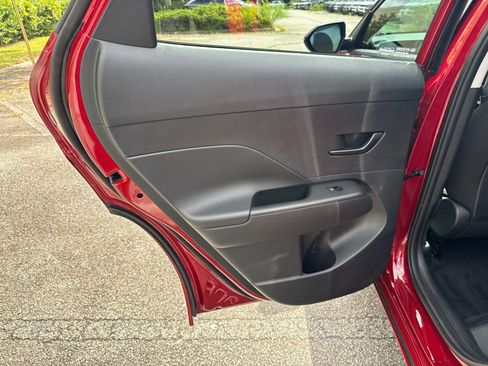Used 2025 Hyundai Kona SEL FWD image 21