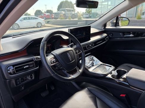 Used 2023 Lincoln Nautilus Reserve w/ Equipment Group 201A AWD/4WD image 9