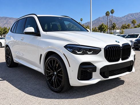 Used 2023 BMW X5 sDrive40i w/ M Sport Package RWD image 1