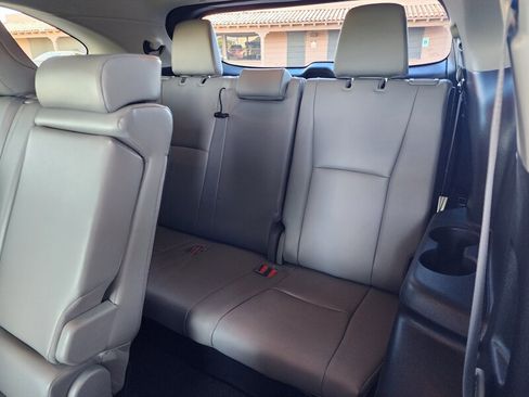 Used 2022 Toyota Highlander XLE image 87