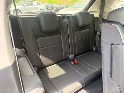 Used 2019 Volkswagen Tiguan SEL R-Line FWD image 28