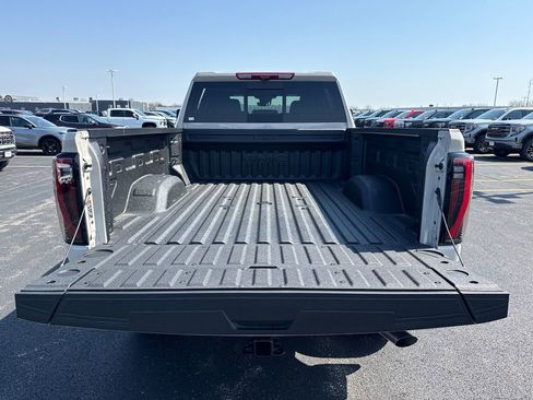 New 2026 GMC Sierra 2500 AT4 w/ AT4 Premium Plus Package AWD/4WD image 37